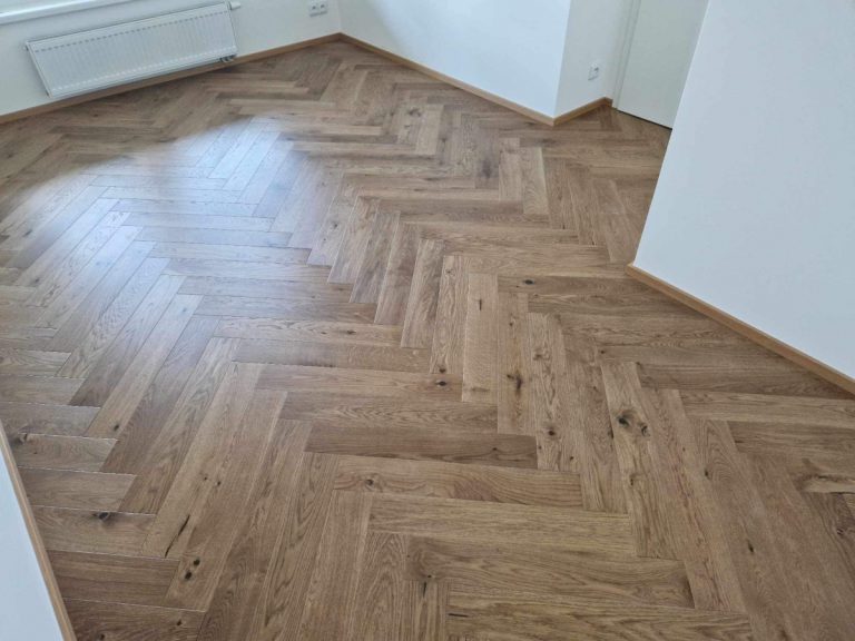 Montáž dřevěné podlahy “do stromečku”
