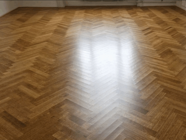 Precizní renovace parket v rodinném domě